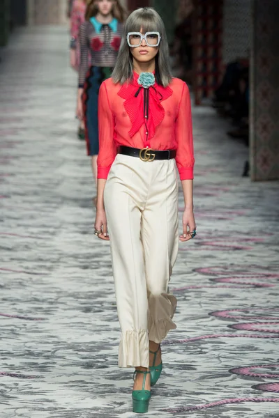 Look 59